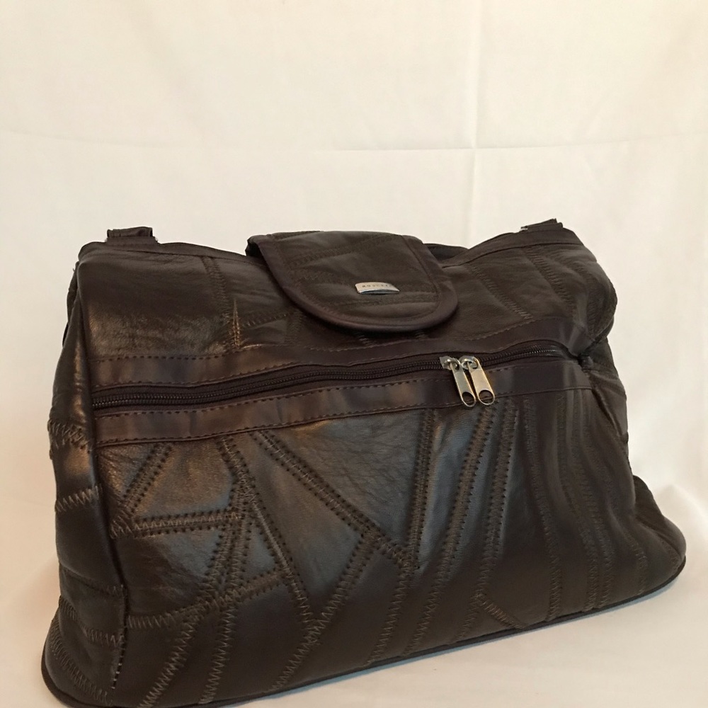 Women’s crossbody shoulder bag